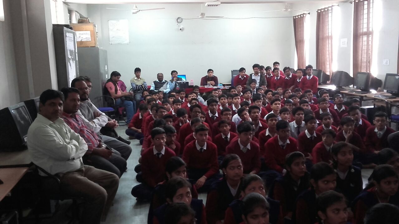 UPI Awareness & Training In Jawahar Navoday Gram  Loni By Burhanpur Tapti Mills 20.01.17